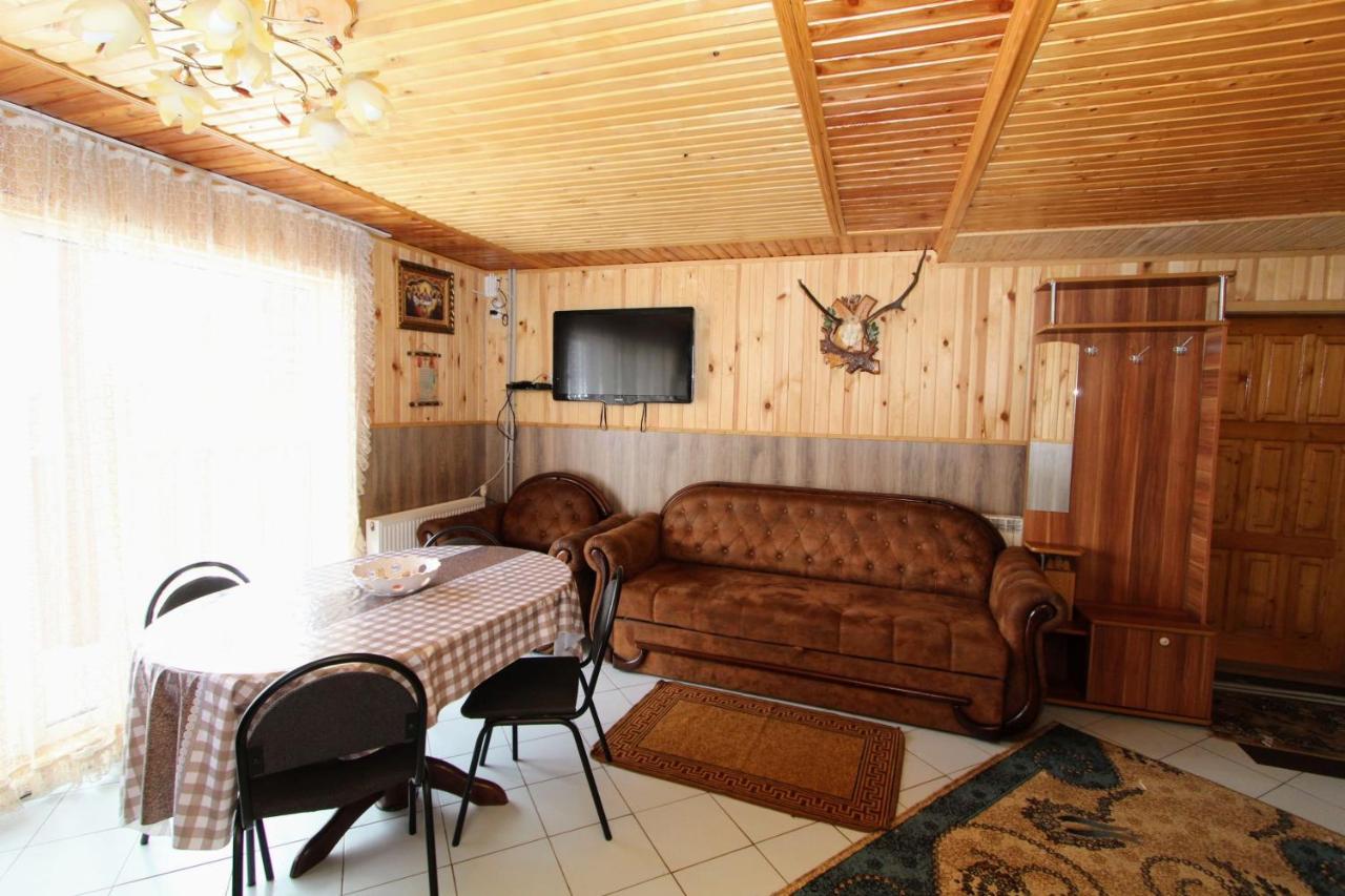 Котедж "Карпатський Краєвид" Yaremche Exterior foto